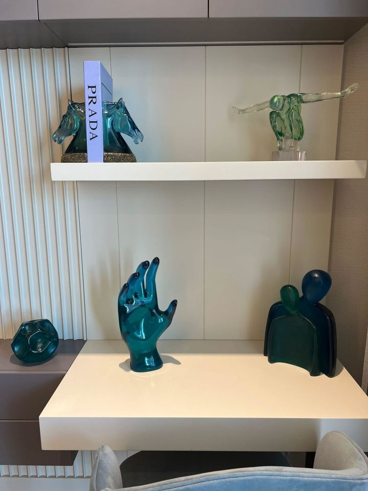 At Kitap Tutucu Mavi