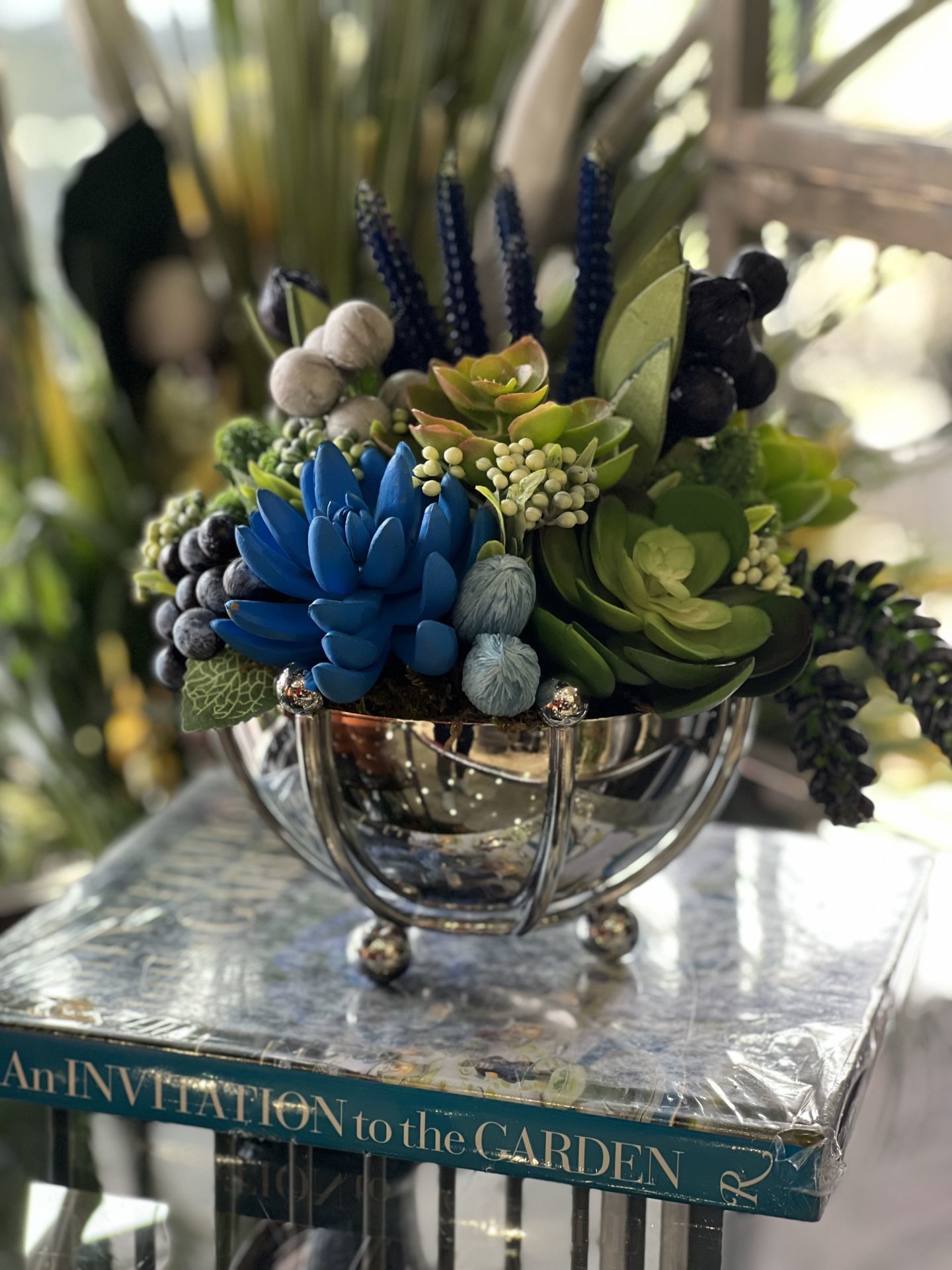 Yapay sukulentli düğmeli vazo gümüş