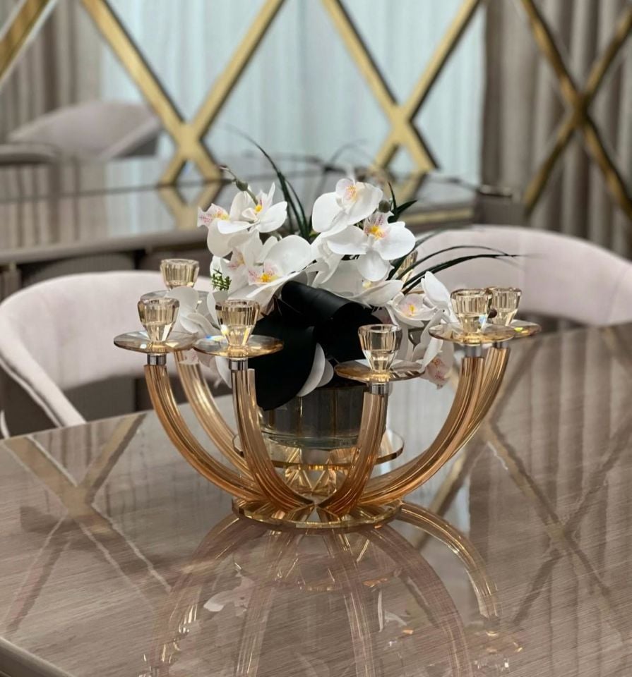 8 Kollu Bal Renk Kristal Şamdan & Orkide Tanzimli Vazo