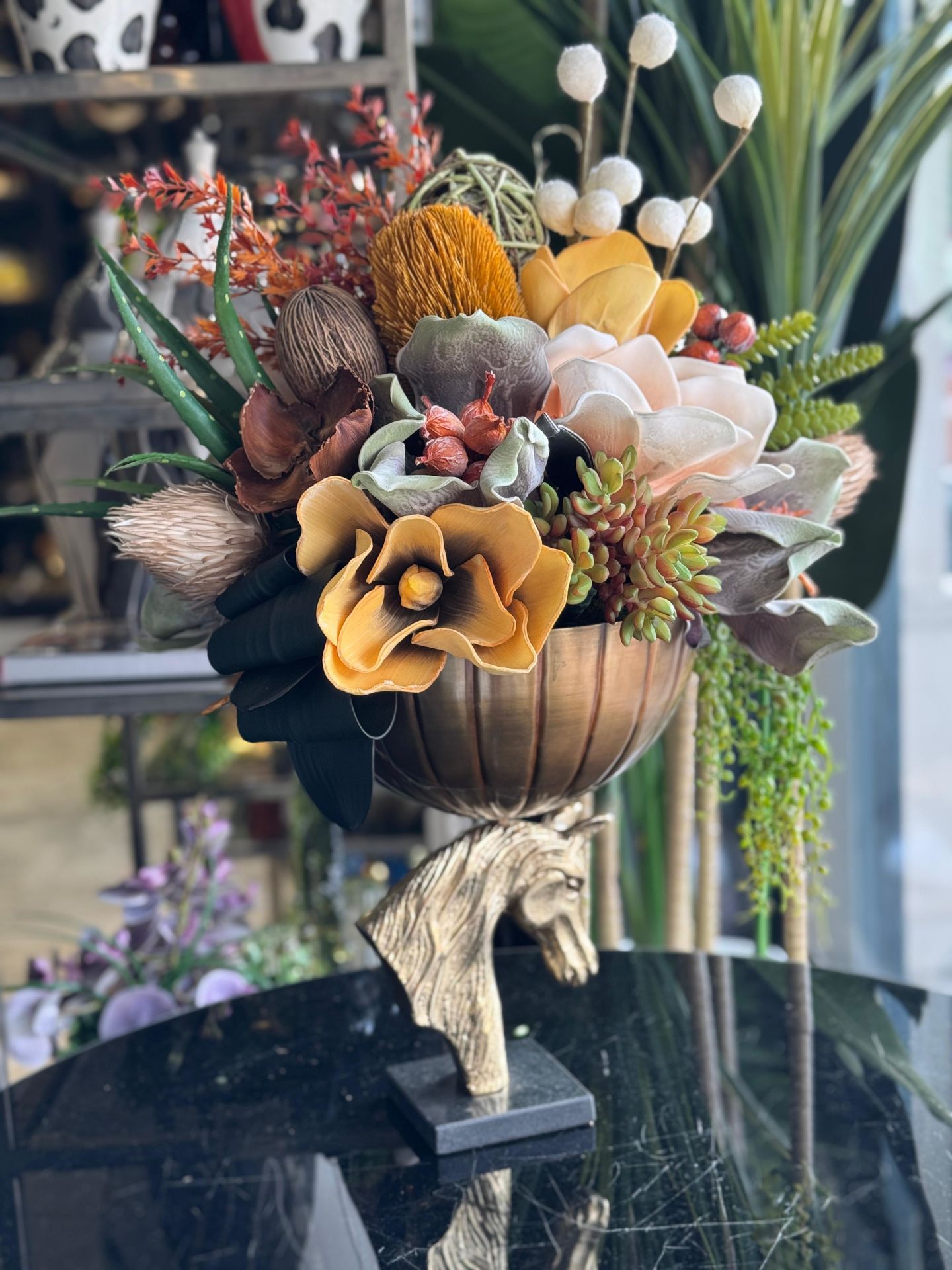 İthal Çiçek Tanzimli Antik At Figürlü Vazo