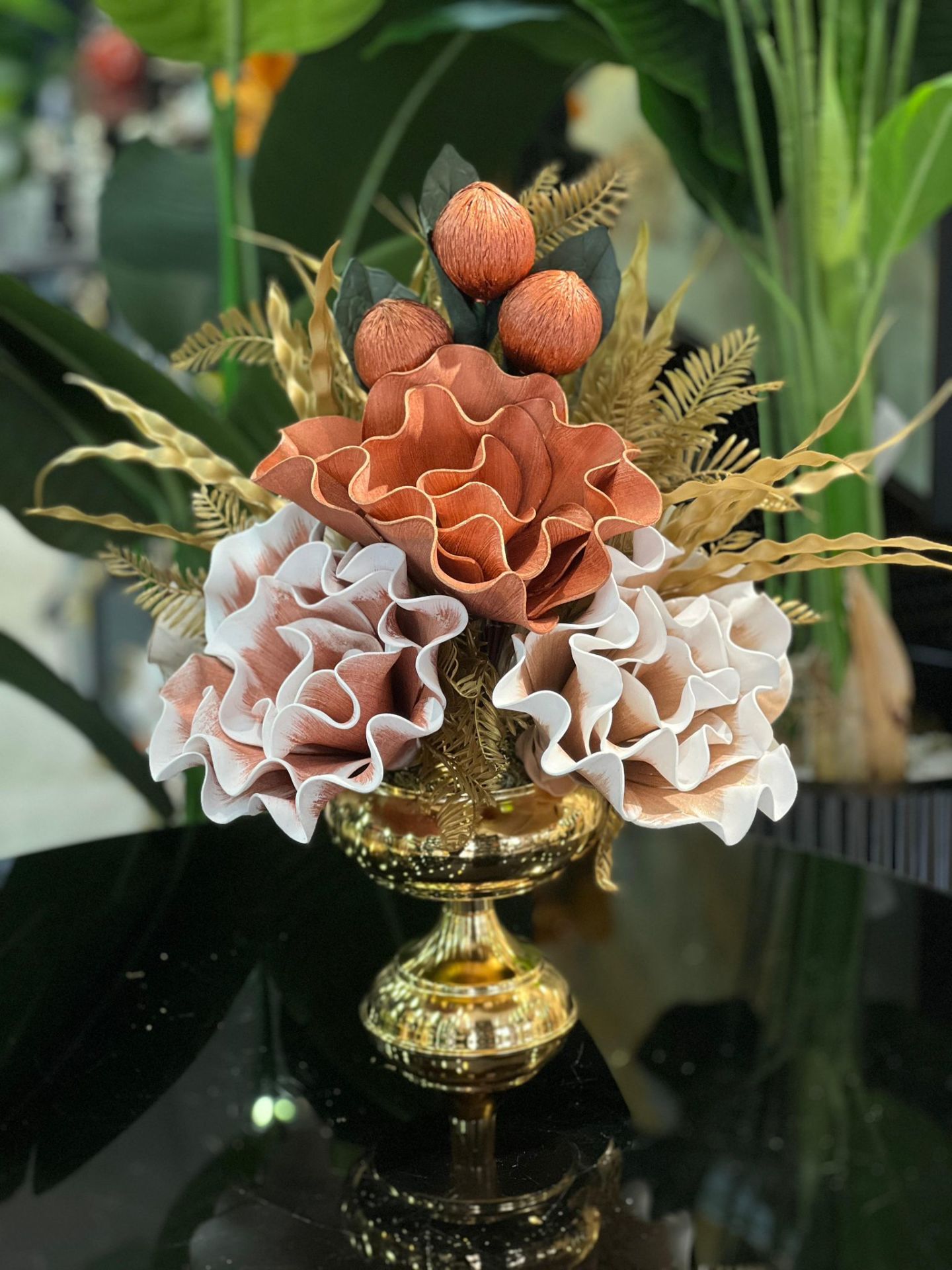 Yapay Çiçekli Gold Küçük Ayak Vazo No:1