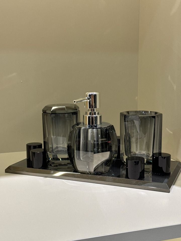 Kristal İthal  Banyo Seti - Siyah Gri Renkli