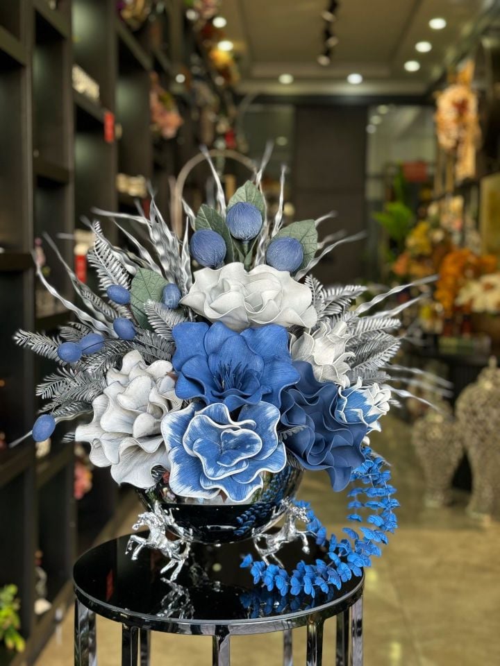 Yapay Çiçekli Gümüş Atlı Vazo No:3