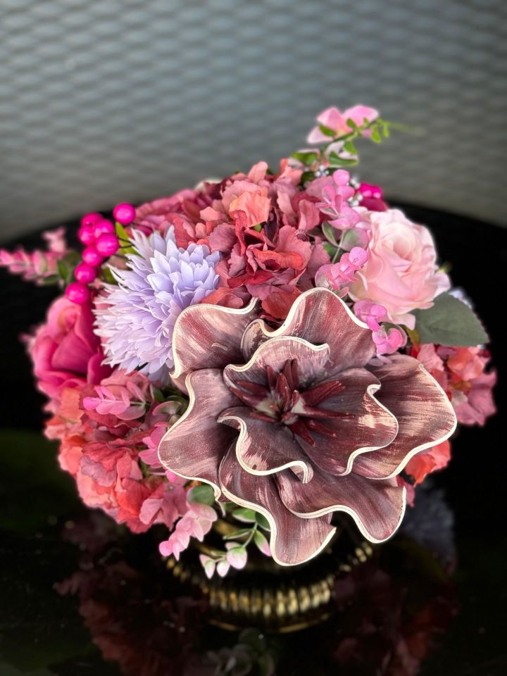 Yapay Çiçekli Gold Çizgili Vazo No:4