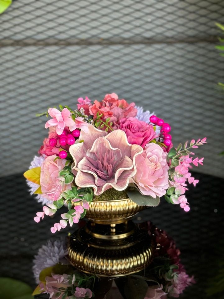 Yapay Çiçekli Gold Çizgili Vazo No:4